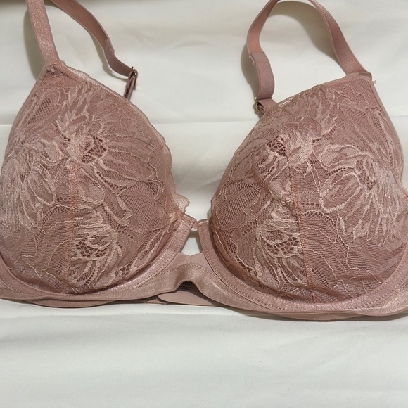 Soma Other - Soma Pink Lace Bra with Full Coverage and Adjustable Straps